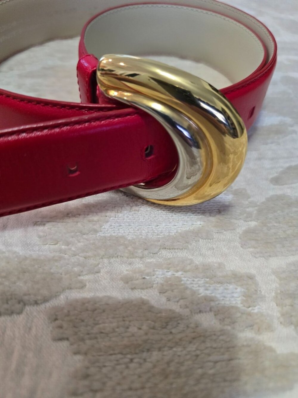 Liz Claiborne Womens L Red Leather Belt Gold and Silver Tone Buckle 1991 - Picture 3 of 11